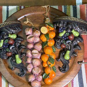 Vintage Fruit Wall Hangings Set